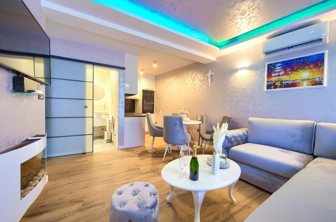 Luxury Apartments Jf Раб Екстериор снимка