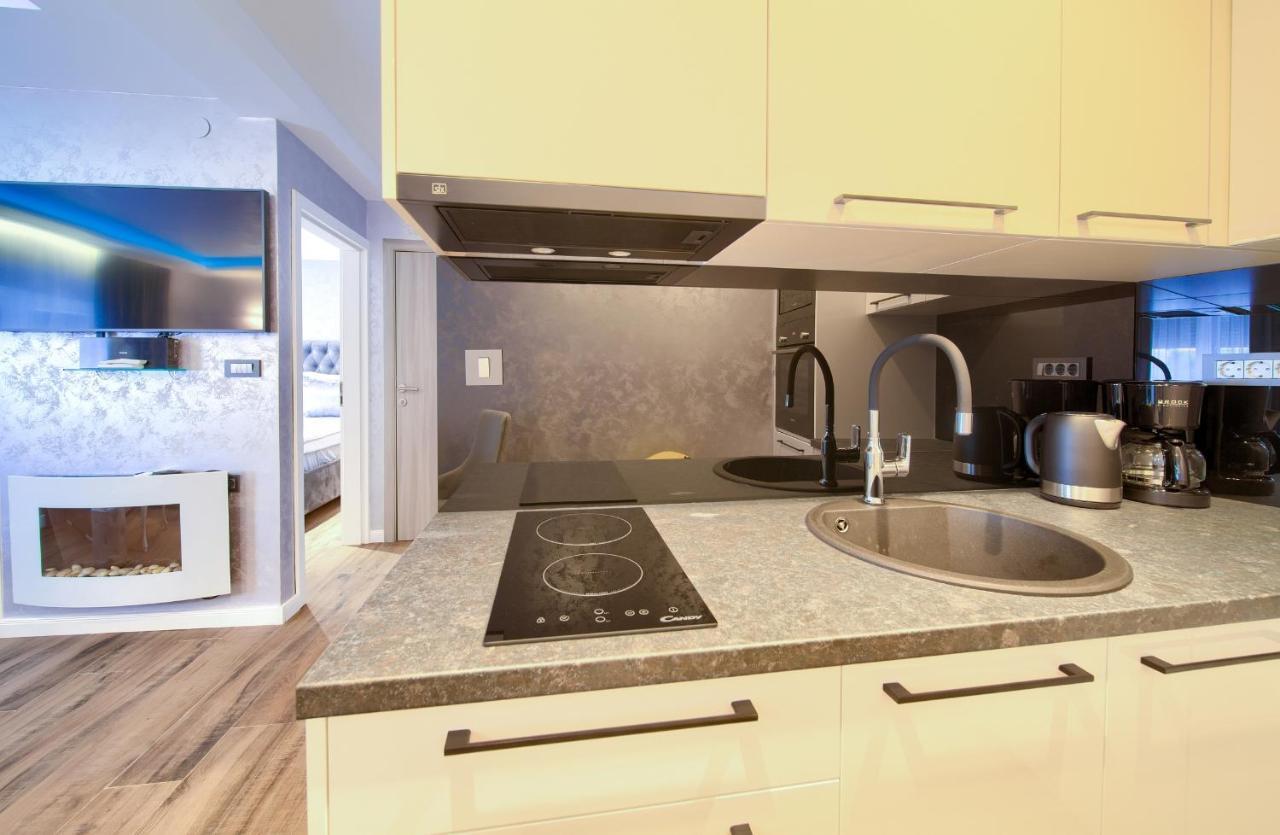 Luxury Apartments Jf Раб Екстериор снимка